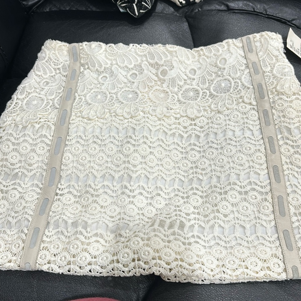 NWT Maje Jupe Gupuire lace white slit !